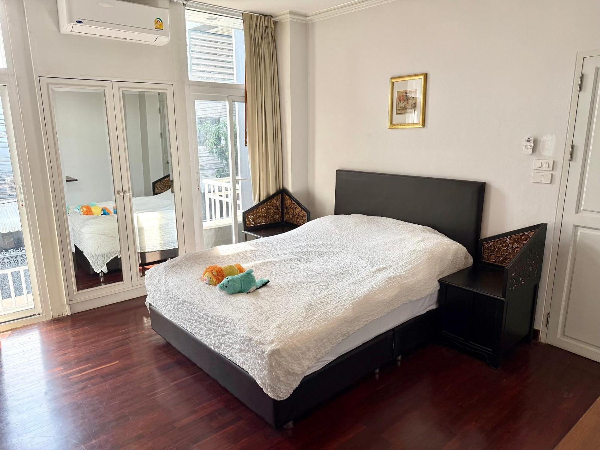 Samsen Suites Spacious 2Br Contemporary Thai Style Bangkok Exterior foto
